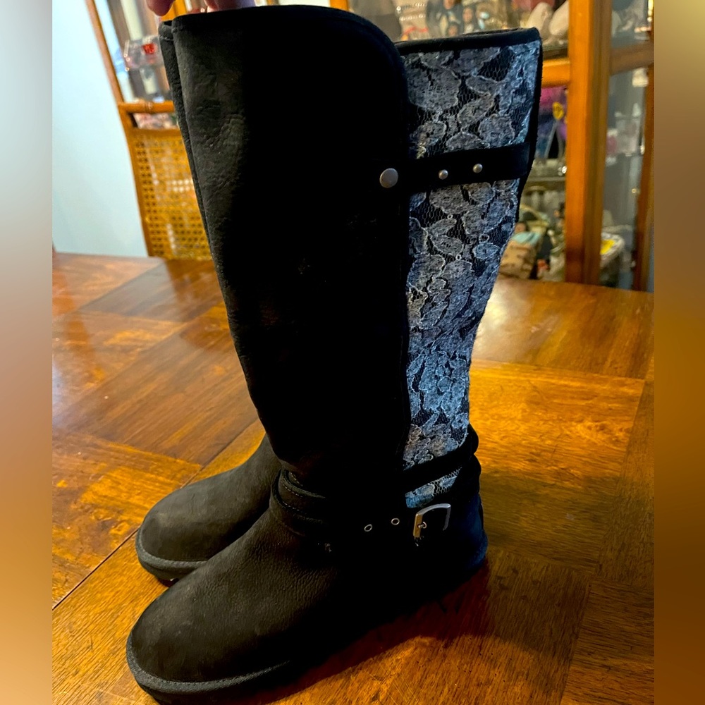 Black Ugg Ladies Calf boots